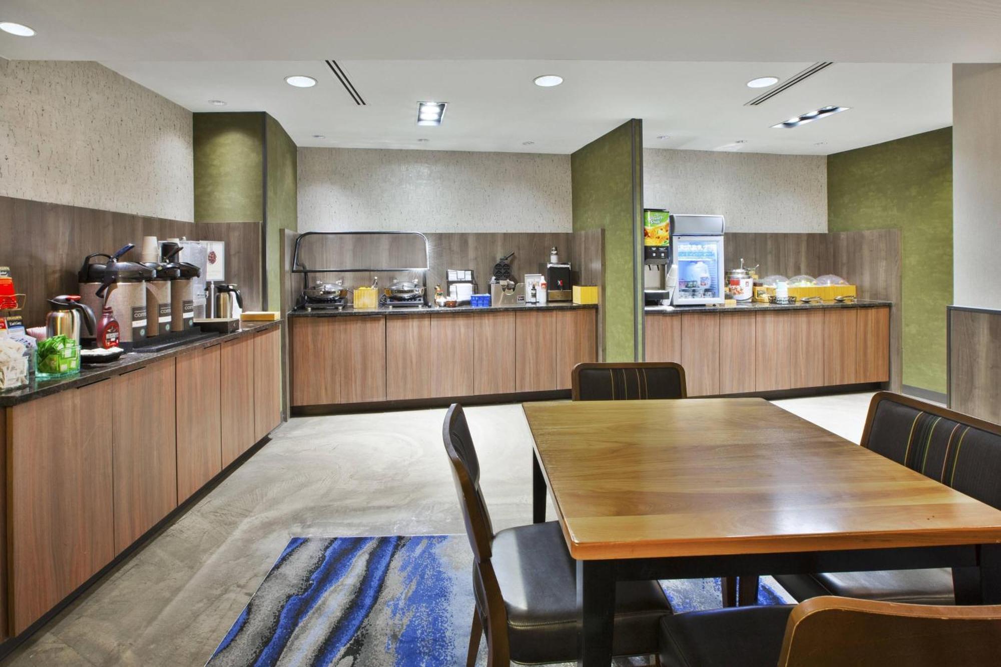 Fairfield Inn & Suites By Marriott Milwaukee Downtown Екстер'єр фото