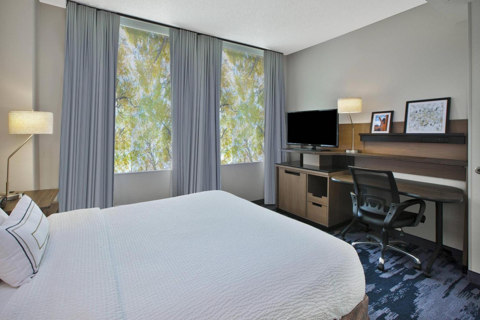 Fairfield Inn & Suites By Marriott Milwaukee Downtown Екстер'єр фото